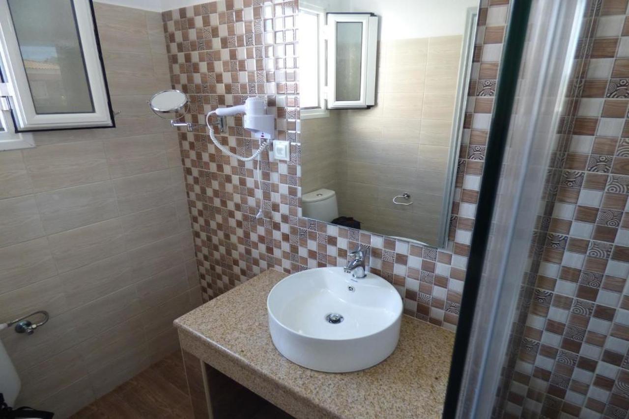 Paradiso Apartments إيبسوس المظهر الخارجي الصورة